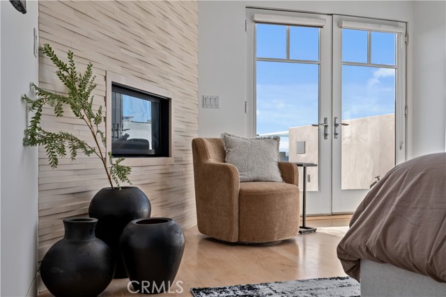 2540 Manhattan Avenue, Hermosa Beach CA: https://media.crmls.org/medias/c6266e55-307a-4f78-9e90-76ed9c489b51.jpg