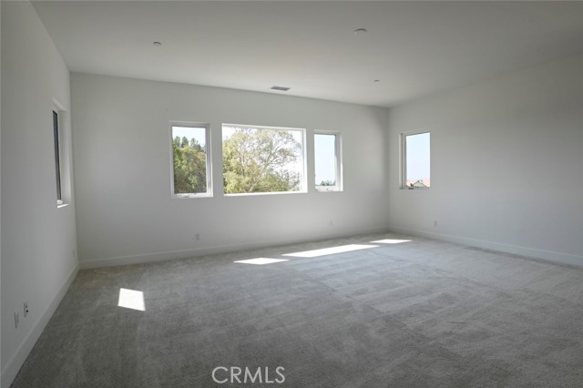 Detail Gallery Image 17 of 65 For 20552 Edgewood Ct, Chatsworth,  CA 91311 - 5 Beds | 5/1 Baths