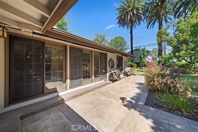 901 E Walnut Avenue, Glendora CA: https://media.crmls.org/medias/c62919ba-c446-436d-9d0a-72c0962d5659.jpg