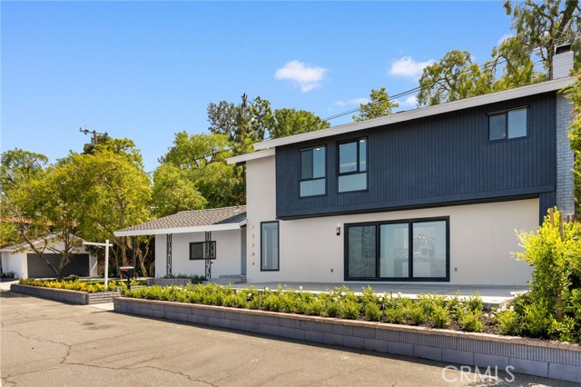 12284 Circula Panorama, Santa Ana CA: https://media.crmls.org/medias/c6299a31-9f83-4f4a-9dc6-a78c2ab245a8.jpg