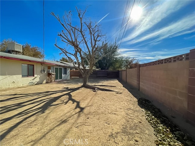 Detail Gallery Image 20 of 21 For 45567 Andale Ave, Lancaster,  CA 93535 - 4 Beds | 2 Baths