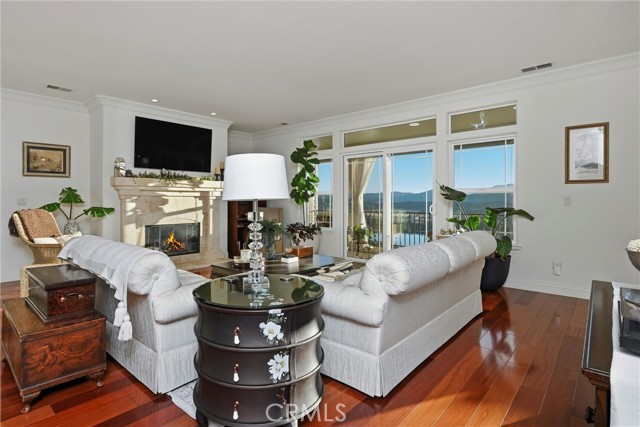 Detail Gallery Image 11 of 49 For 18750 Fernwood Rd, Hidden Valley Lake,  CA 95467 - 4 Beds | 3/1 Baths