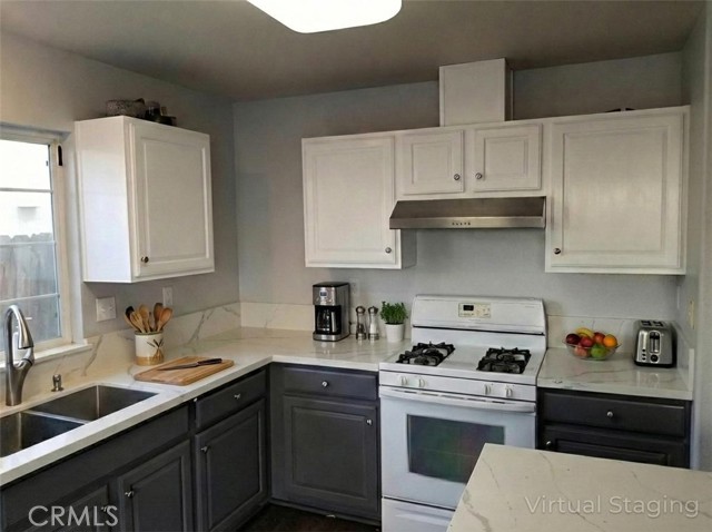 Detail Gallery Image 2 of 39 For 3758 Larkspur, Merced,  CA 95348 - 5 Beds | 3/1 Baths