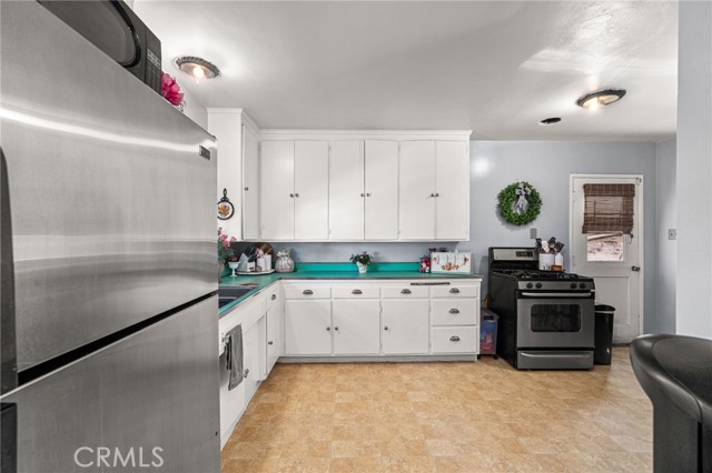 4600 Edelle Place, Los Angeles CA: https://media.crmls.org/medias/c62c328b-8d61-4dac-a307-4a0c4d9d2a96.jpg
