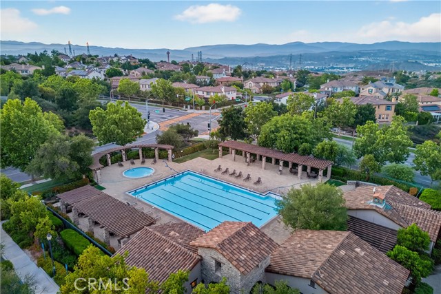 Detail Gallery Image 27 of 40 For 26812 Peppertree Dr, Valencia,  CA 91381 - 5 Beds | 3 Baths