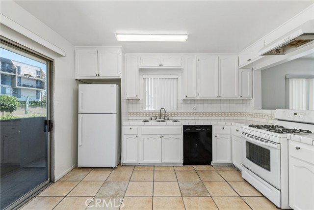 841 W 5th, San Pedro CA: https://media.crmls.org/medias/c62cd787-0d87-4de4-9927-f647bb0548ba.jpg