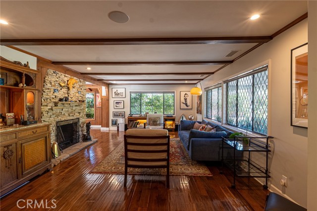 Detail Gallery Image 12 of 36 For 17928 Sunburst St, –,  CA 91325 - 3 Beds | 3 Baths