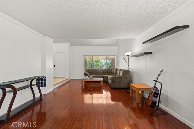 Detail Gallery Image 9 of 51 For 12446 Chestnut, Chino,  CA 91710 - 4 Beds | 2/1 Baths