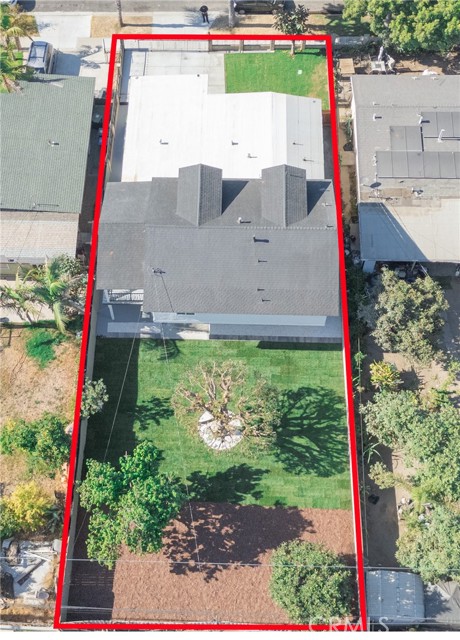 2122 W 10th Street, Santa Ana CA: https://media.crmls.org/medias/c62ef982-1c08-4b1c-85ca-3e0193dc1b76.jpg