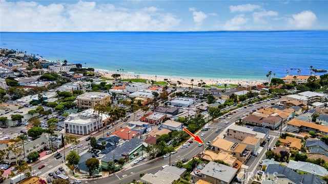 Detail Gallery Image 3 of 41 For 174 Cliff Dr #F,  Laguna Beach,  CA 92651 - 2 Beds | 2 Baths