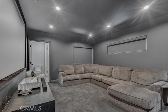 5274 Crebs Avenue, Tarzana CA: https://media.crmls.org/medias/c63050f7-96ba-42a2-b3a3-4009f75f0687.jpg