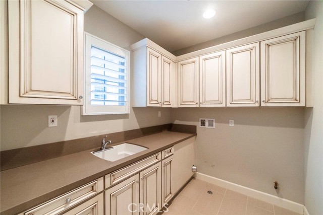 126 Long Fence, Irvine CA: https://media.crmls.org/medias/c630f3b8-c3ce-4c2d-9d5b-3693b9323f78.jpg