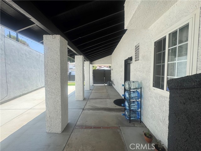 13241 Oakwood Lane, La Mirada CA: https://media.crmls.org/medias/c6313927-3bd9-4acb-9c1e-66440a30ac56.jpg