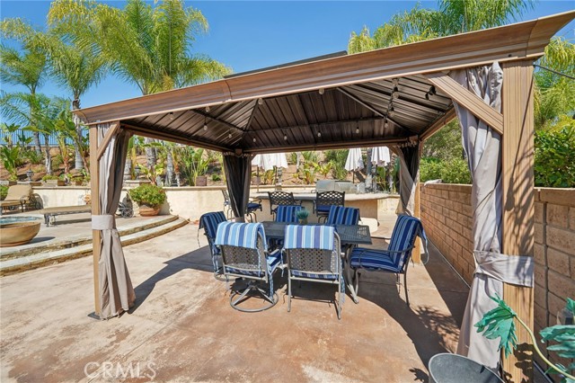 Detail Gallery Image 9 of 72 For 8634 Edelweiss Dr, Corona,  CA 92883 - 5 Beds | 3/1 Baths