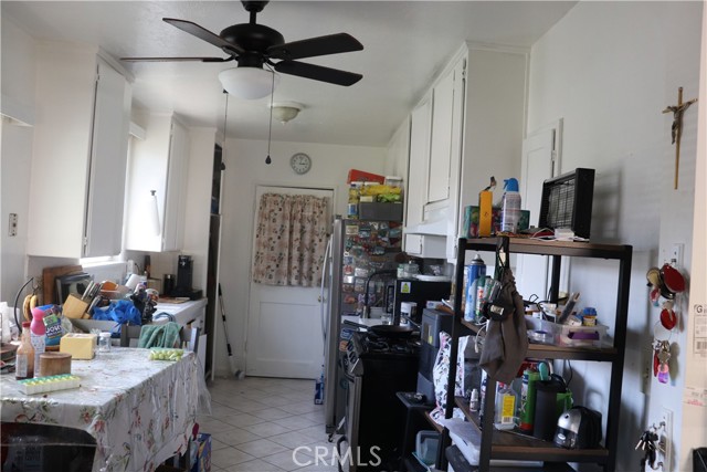Detail Gallery Image 15 of 18 For 16805 Sherman Way, Lake Balboa,  CA 91406 - – Beds | – Baths