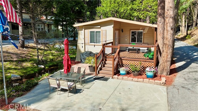 27500 State Highway 189, Lake Arrowhead CA: https://media.crmls.org/medias/c63284a3-23d4-4f38-966d-2ff5f4f79e24.jpg