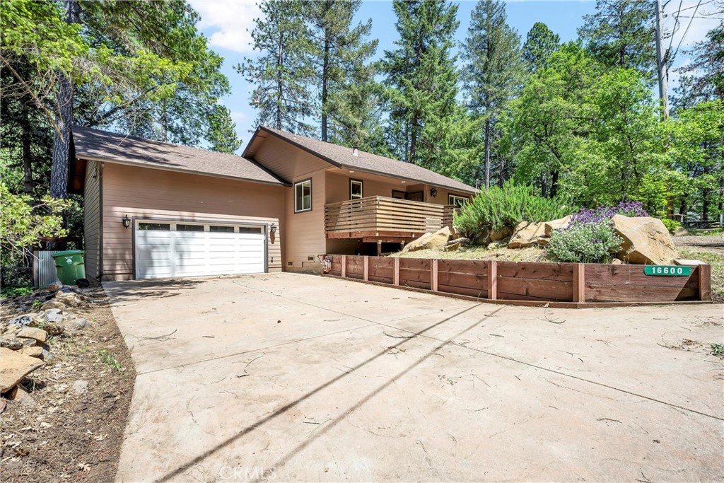 16600 Mountain View Drive