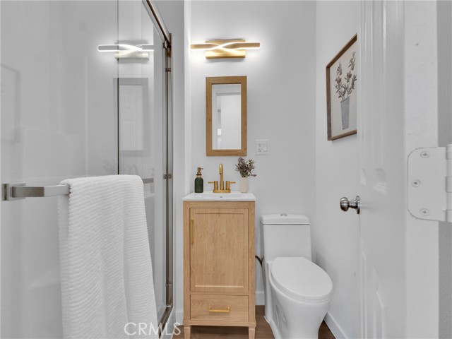 Detail Gallery Image 16 of 22 For 10050 Gloria Ave, Granada Hills,  CA 91343 - 3 Beds | 2/1 Baths