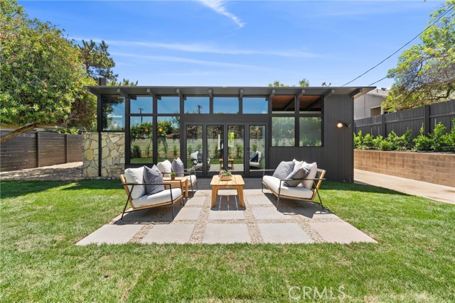 13007 Dewey Street, Los Angeles CA: https://media.crmls.org/medias/c633a36c-2f6a-4b9b-ab1a-2012731d2a3b.jpg