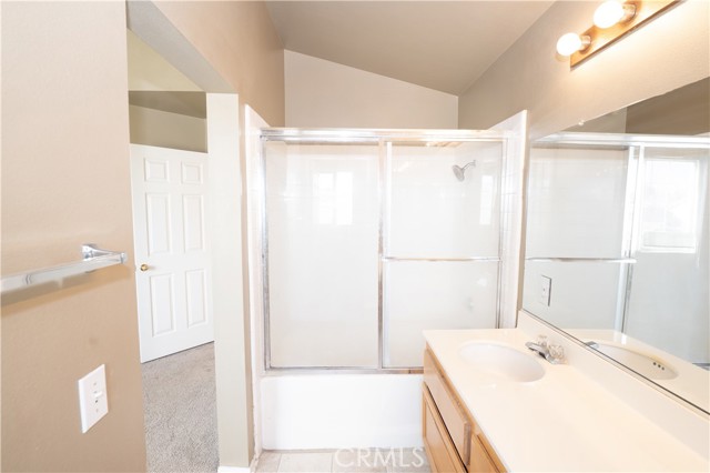 Detail Gallery Image 24 of 39 For 323 Camden Ct, Corona,  CA 92879 - 3 Beds | 2/1 Baths
