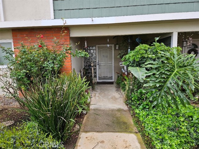 Detail Gallery Image 1 of 12 For 1404 N Tustin Ave #I3,  Santa Ana,  CA 92705 - 2 Beds | 2 Baths