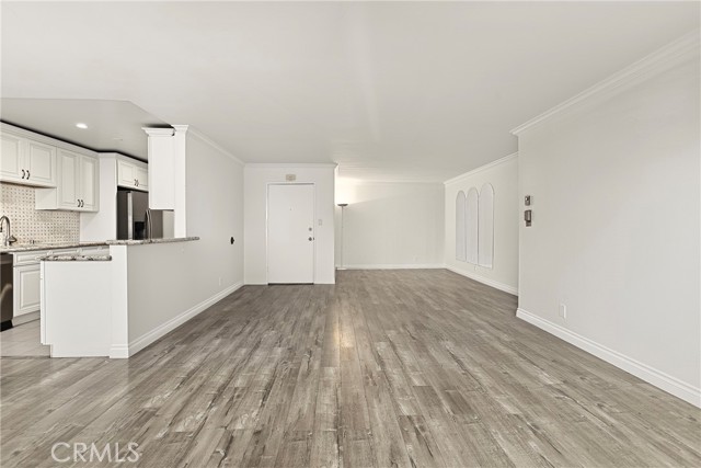5403 Newcastle Avenue photo 12
