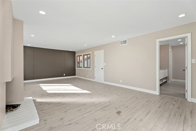 Detail Gallery Image 32 of 40 For 54 Oak Tree Ln, Irvine,  CA 92612 - 4 Beds | 2/1 Baths