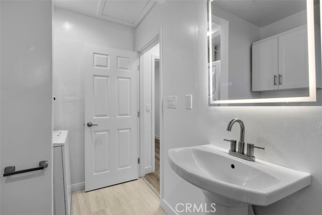 908 Manhattan Avenue, Hermosa Beach, California 90254, ,Residential Income,Sold,Manhattan,SB25198954