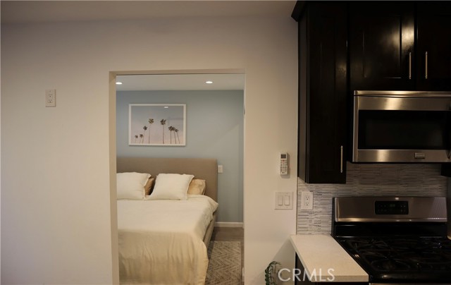 Detail Gallery Image 12 of 12 For 219 42nd, Manhattan Beach,  CA 90266 - 1 Beds | 1 Baths