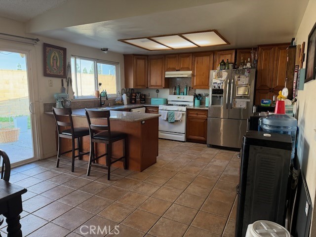 Detail Gallery Image 5 of 17 For 14445 Susana Ct, Moreno Valley,  CA 92553 - 4 Beds | 2 Baths