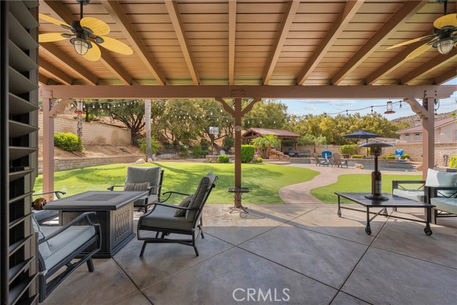 30463 Vineyard Lane, Castaic CA: https://media.crmls.org/medias/c636fce9-f33b-41a9-94c4-f6f48e23ecdf.jpg