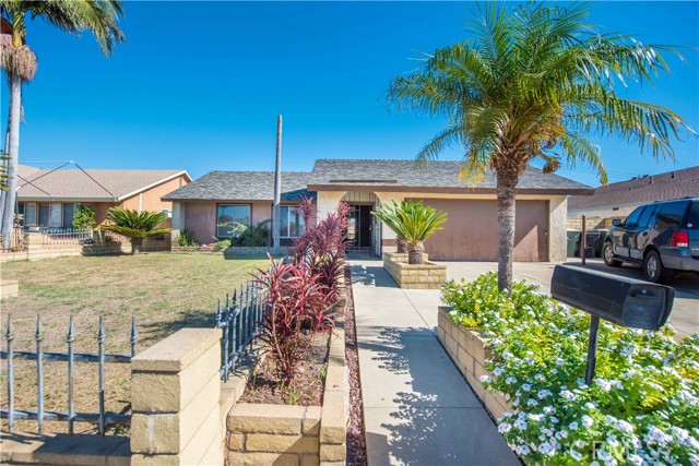 Detail Gallery Image 2 of 40 For 12801 Norton, Chino,  CA 91710 - 3 Beds | 2 Baths