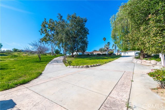 32375 Sage Road, Hemet CA: https://media.crmls.org/medias/c6384a6e-6648-4acf-80af-ab1cce5e2c35.jpg