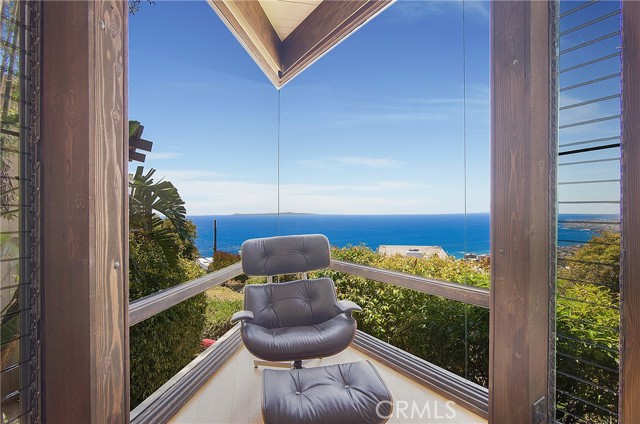 Detail Gallery Image 15 of 52 For 785 Alta Vista, Laguna Beach,  CA 92651 - 3 Beds | 3/1 Baths