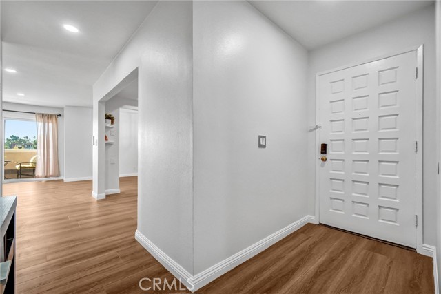 Detail Gallery Image 6 of 31 For 2032 E Bermuda #204,  Long Beach,  CA 90814 - 2 Beds | 2 Baths