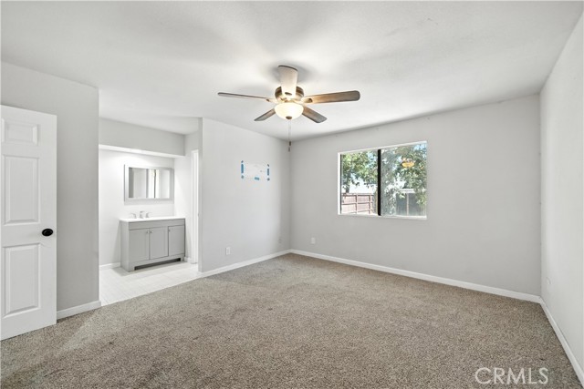 Image 21 of 34 For 639 E 5th St