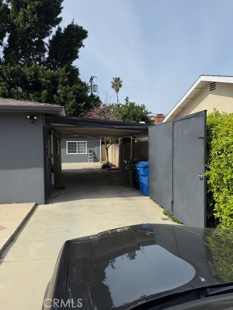 Detail Gallery Image 6 of 9 For 6527 Buffalo, Van Nuys,  CA 91401 - 3 Beds | 2 Baths