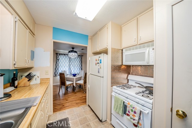 Detail Gallery Image 14 of 44 For 208 S Barranca Ave #26,  Glendora,  CA 91741 - 2 Beds | 2 Baths