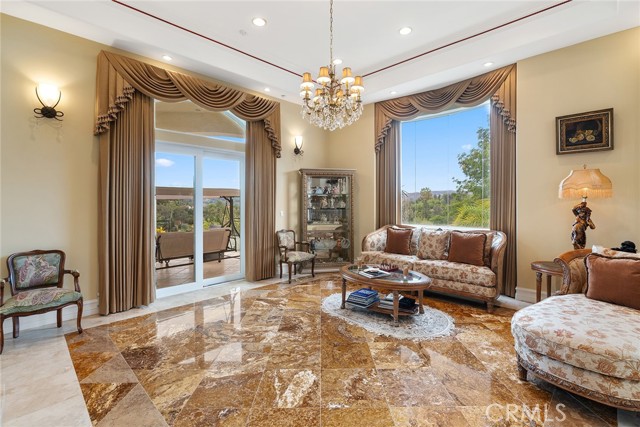 Detail Gallery Image 13 of 56 For 22470 Sueno Rd, Woodland Hills,  CA 91364 - 6 Beds | 7 Baths
