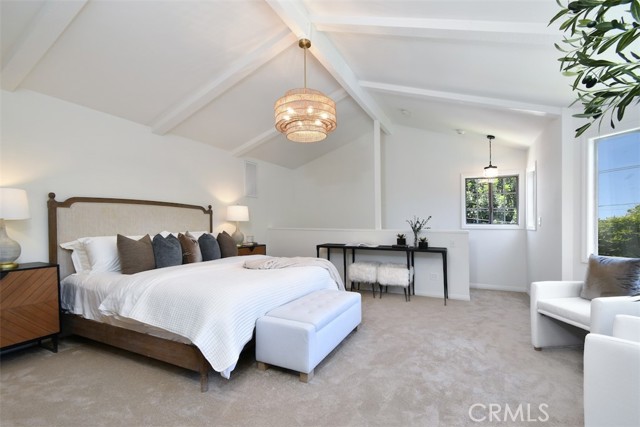 4058 Shadyglade Avenue, Studio City CA: https://media.crmls.org/medias/c63a3b36-0c6e-4da0-aafa-c9f0b590d554.jpg
