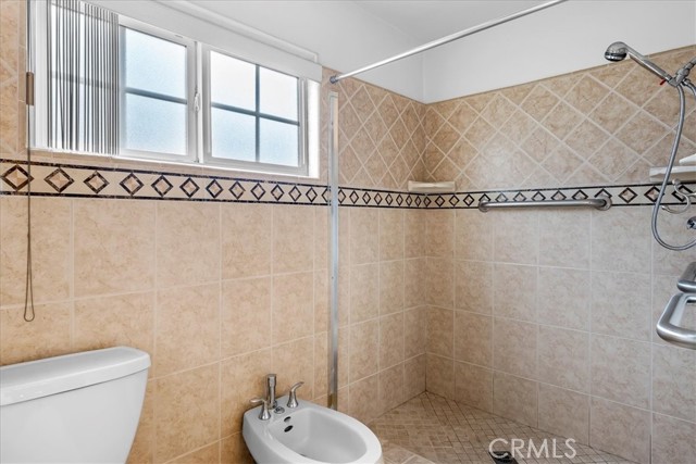 1601 18th Street, Manhattan Beach, California 90266, 3 Bedrooms Bedrooms, ,1 BathroomBathrooms,Residential,Sold,18th,SB21241206