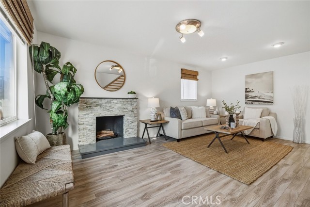 Detail Gallery Image 9 of 44 For 3124 Ocean Dr, Oxnard,  CA 93035 - 3 Beds | 2/1 Baths