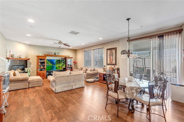 Detail Gallery Image 15 of 45 For 15356 Thistle St, Fontana,  CA 92336 - 5 Beds | 3 Baths