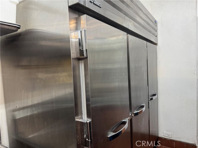 10501 Hole Avenue, Riverside CA: https://media.crmls.org/medias/c63c007b-2ba1-4873-a3cd-edb50845d235.jpg