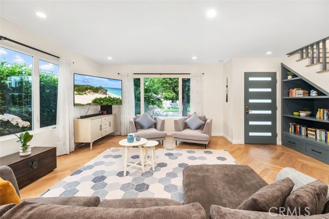 Image 4 of 26 For 21225 Kent Avenue