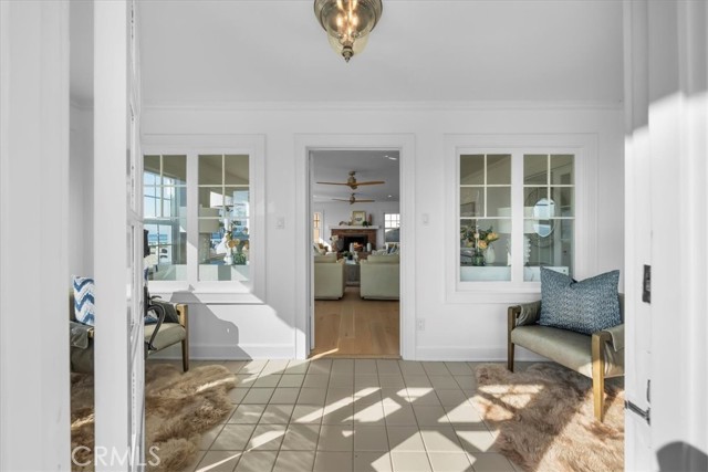 1000 The Strand, Manhattan Beach CA: https://media.crmls.org/medias/c63cd6de-822e-445a-a1ee-e1eaa29fbfcb.jpg