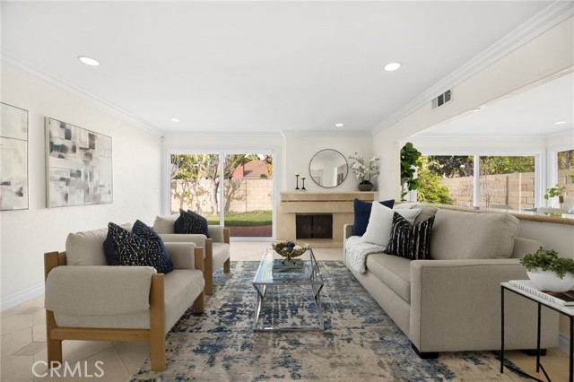 Detail Gallery Image 8 of 47 For 6781 Bridgewater, Huntington Beach,  CA 92647 - 4 Beds | 2 Baths