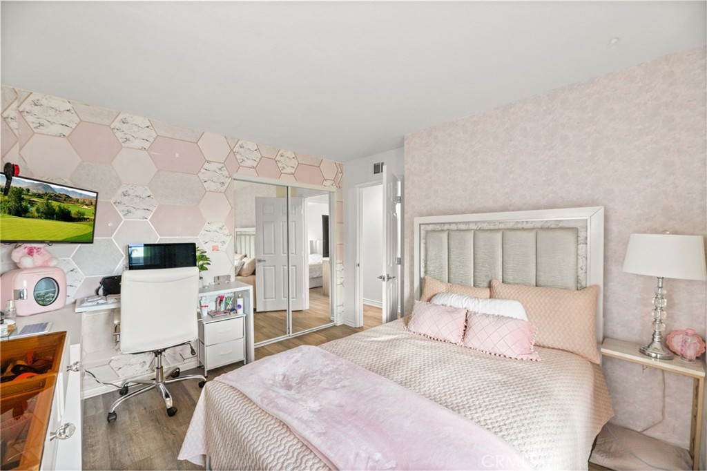 C63dfddb 94b5 4f8e B020 085e70eda184