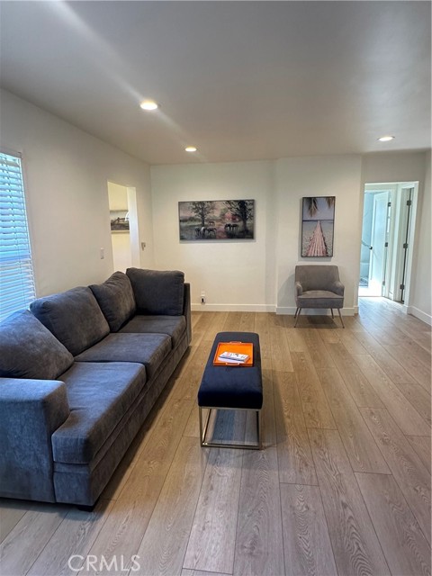 2303 Amherst Avenue, Los Angeles CA: https://media.crmls.org/medias/c63fe341-b668-421c-a9b0-e2fb85356862.jpg