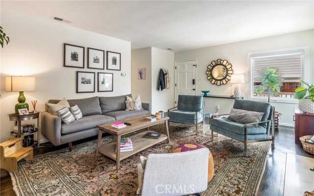 316 7th Street, Manhattan Beach, California 90266, 3 Bedrooms Bedrooms, ,2 BathroomsBathrooms,Residential,Sold,7th,SB22117653